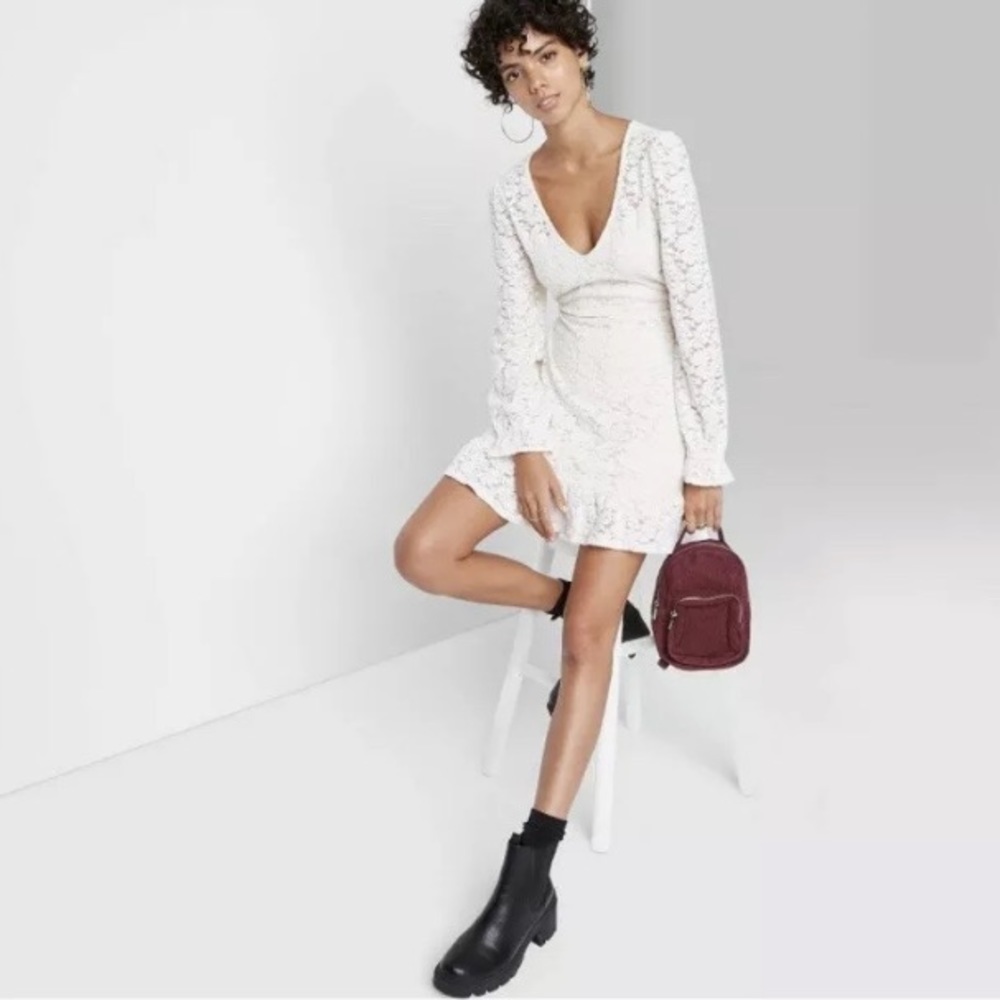 Wild Fable Dress Medium Juniors Mini Lace Long Sleeve Cream Skater Dress NWT - Picture 3 of 4